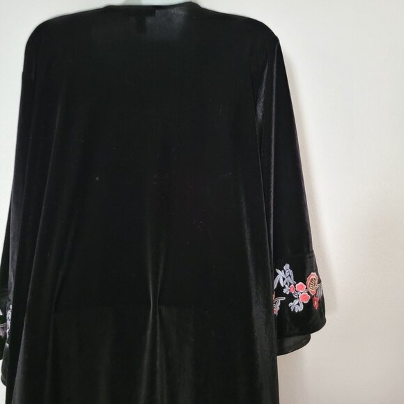 Black Velvet Floral Embroidered Kimono Cardigan Torrid Plus Size - Picture 7 of 13